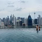 Skypool Kl Free Infinity Pool Over Kuala Lumpur